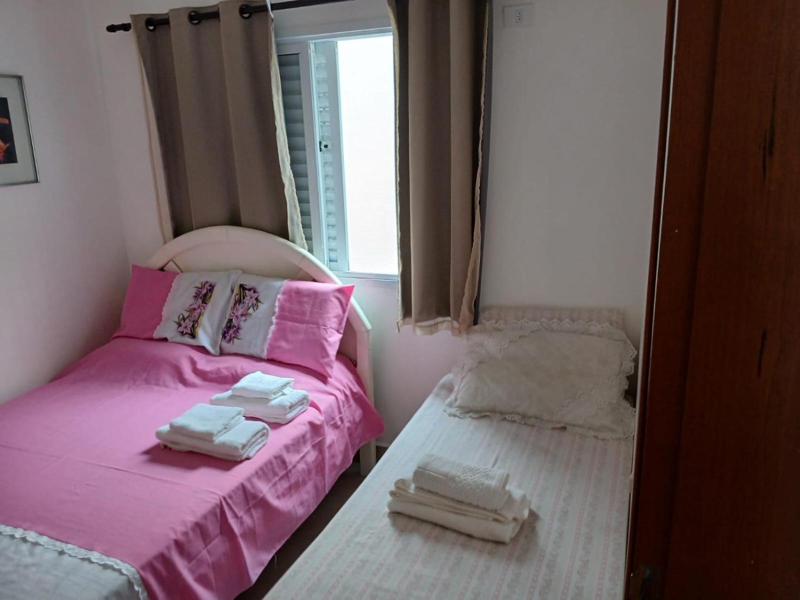 Sobrado 08 Com Duas Suites, Conf Γκουαρούχα Εξωτερικό φωτογραφία